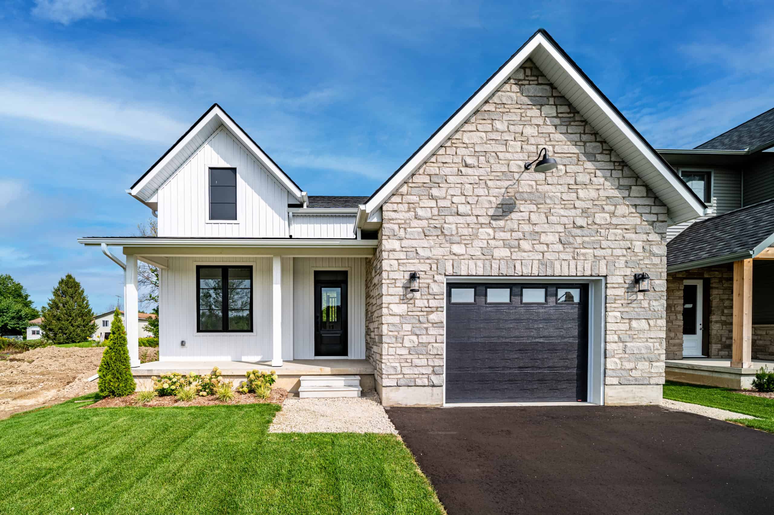 BRAND NEW PROPERTY FOUND IN AN EXCEPTIONAL STAYNER NEIGHBOURHOOD! Peggy Hill Team REMAX