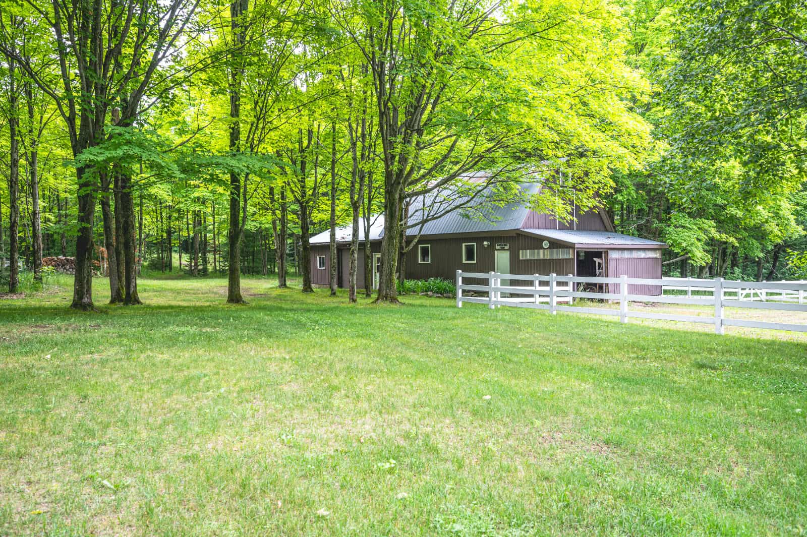 For Sale 1304 Bass Lake Side Road W, OroMedonte, ON (S9031413