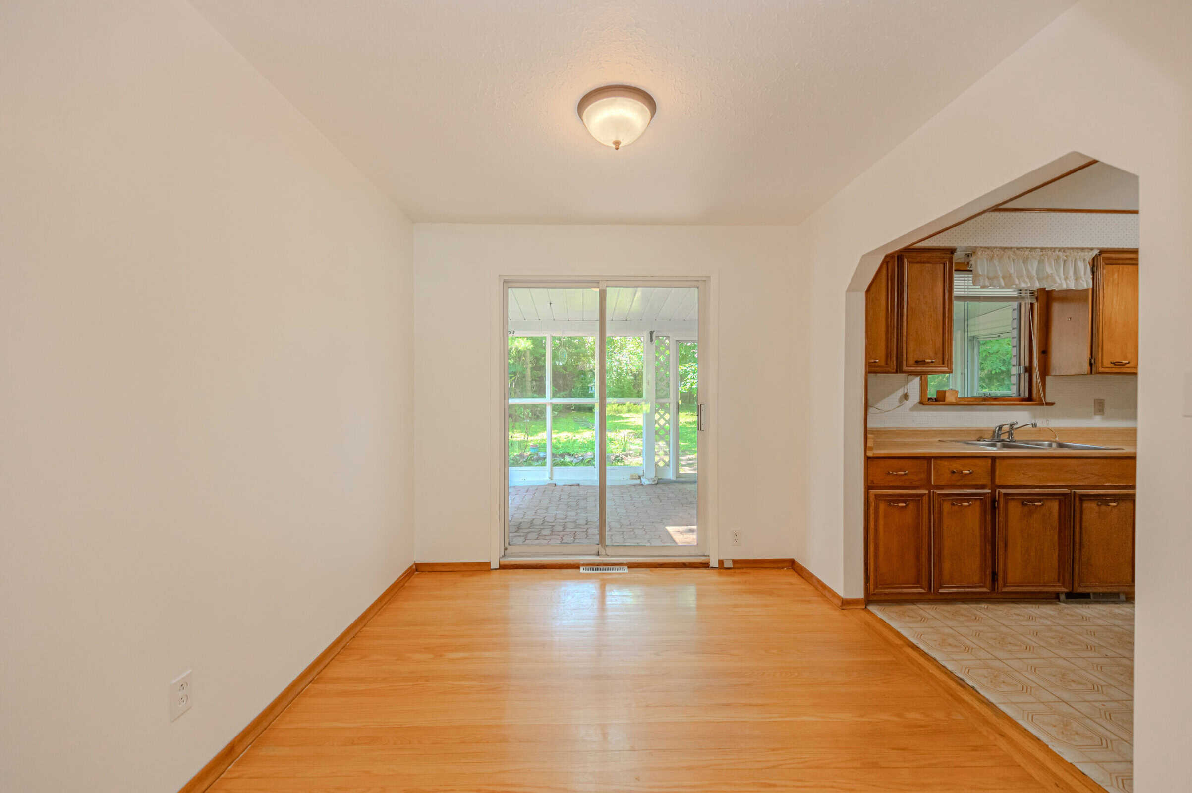 For Sale 367 Highland Avenue, Orillia, ON ( S8461682) Peggy Hill Team REMAX Hallmark Realty