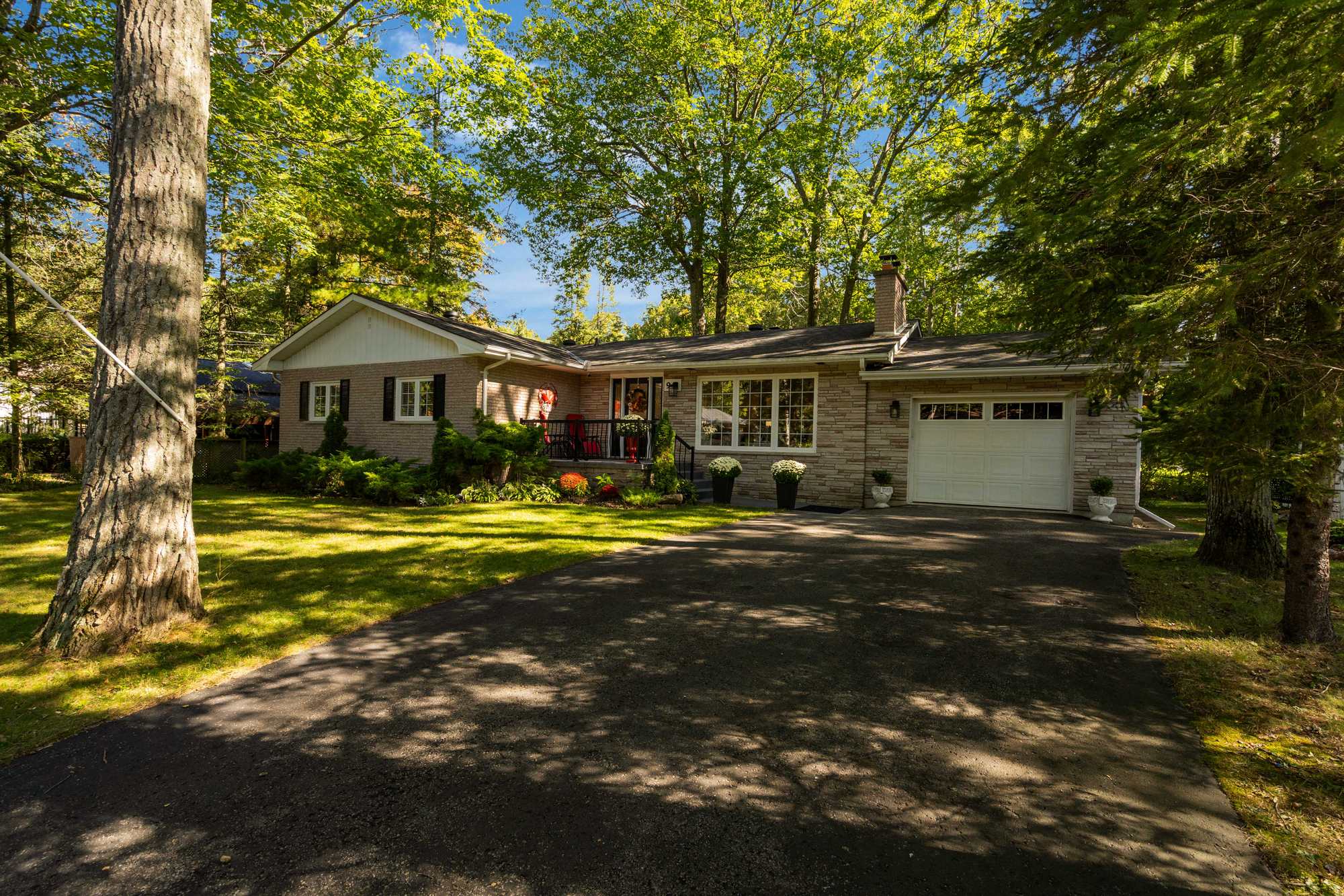 9 Cabell Road, Tiny, ON