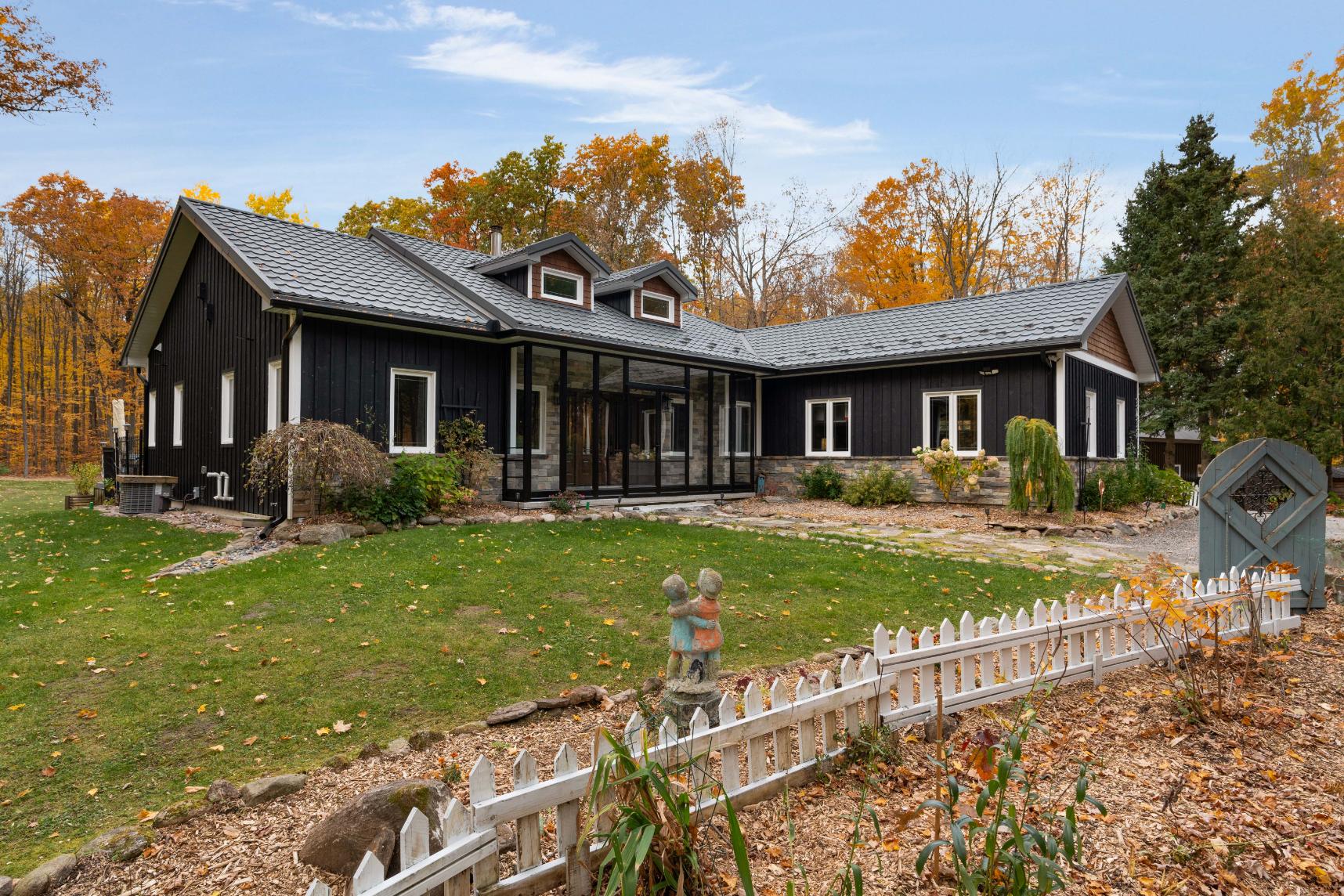 3230 Beechwood Drive, Severn, ON