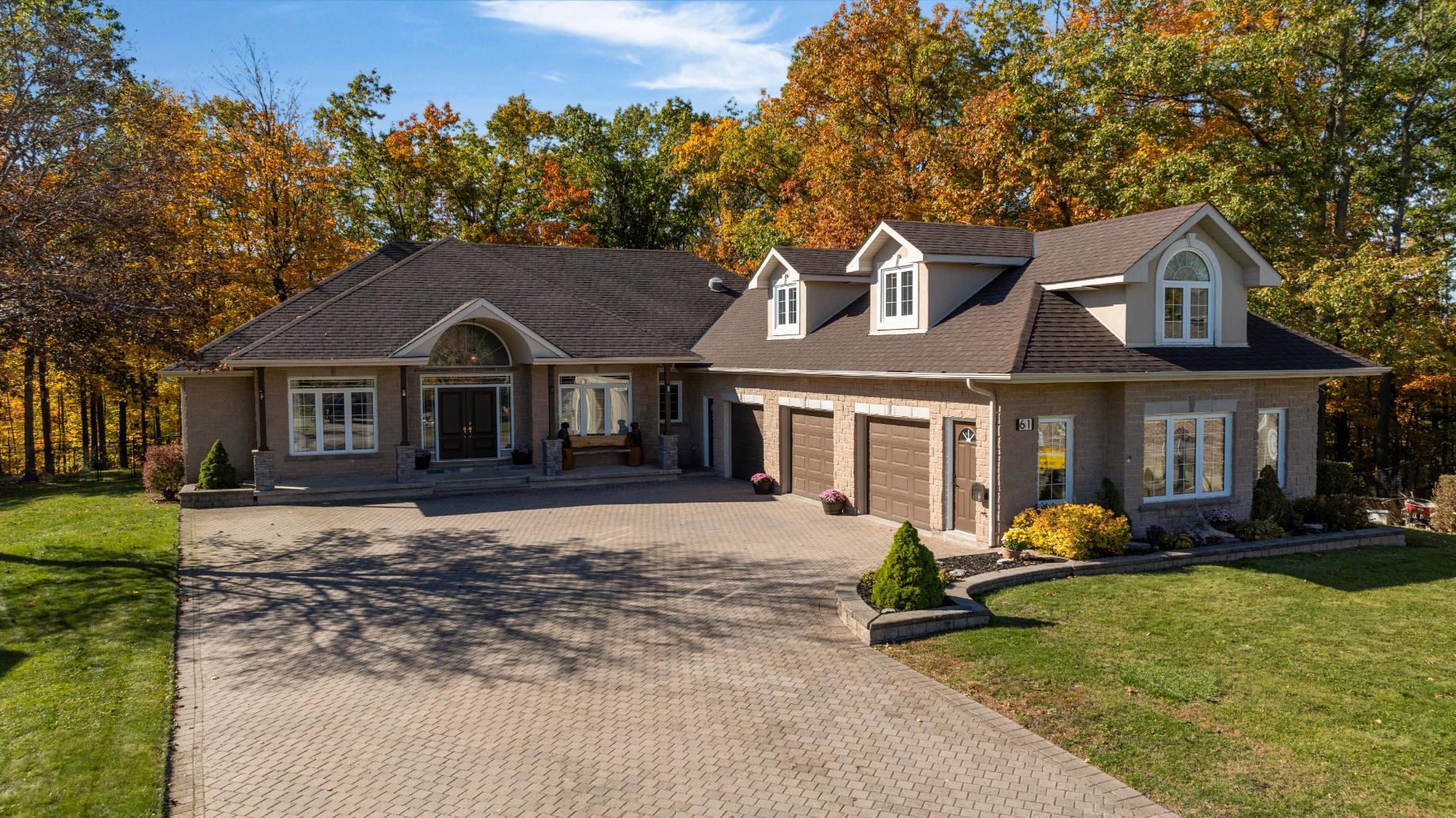 61 White Elm Road, Barrie, ON