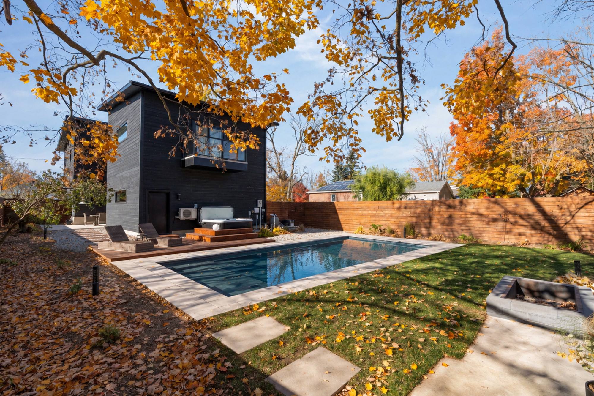 83 Nelson Street, Barrie, ON
